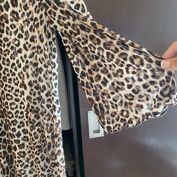 Swim Cover-up - Size L - Washed but never worn as I have short arms! - Picture 2 of 5